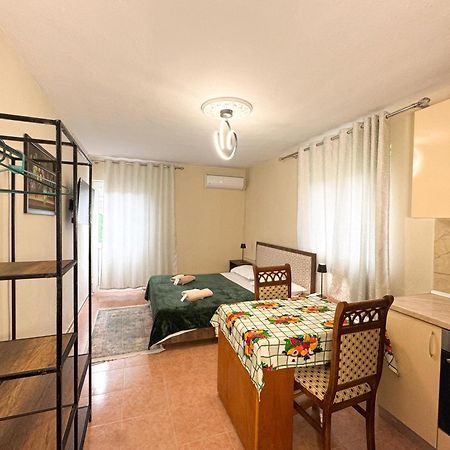 Shkodra Guest House & Trips Luaran gambar