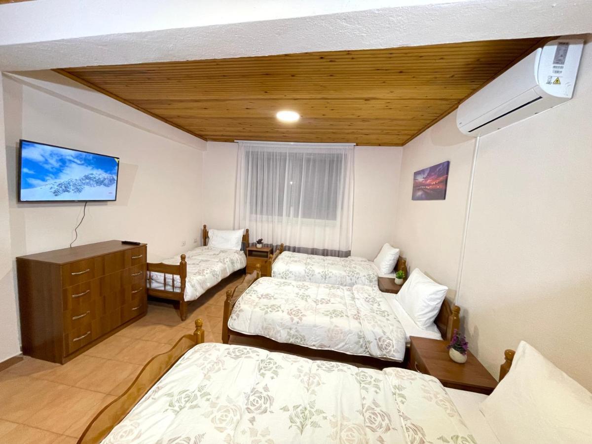 Shkodra Guest House & Trips Luaran gambar
