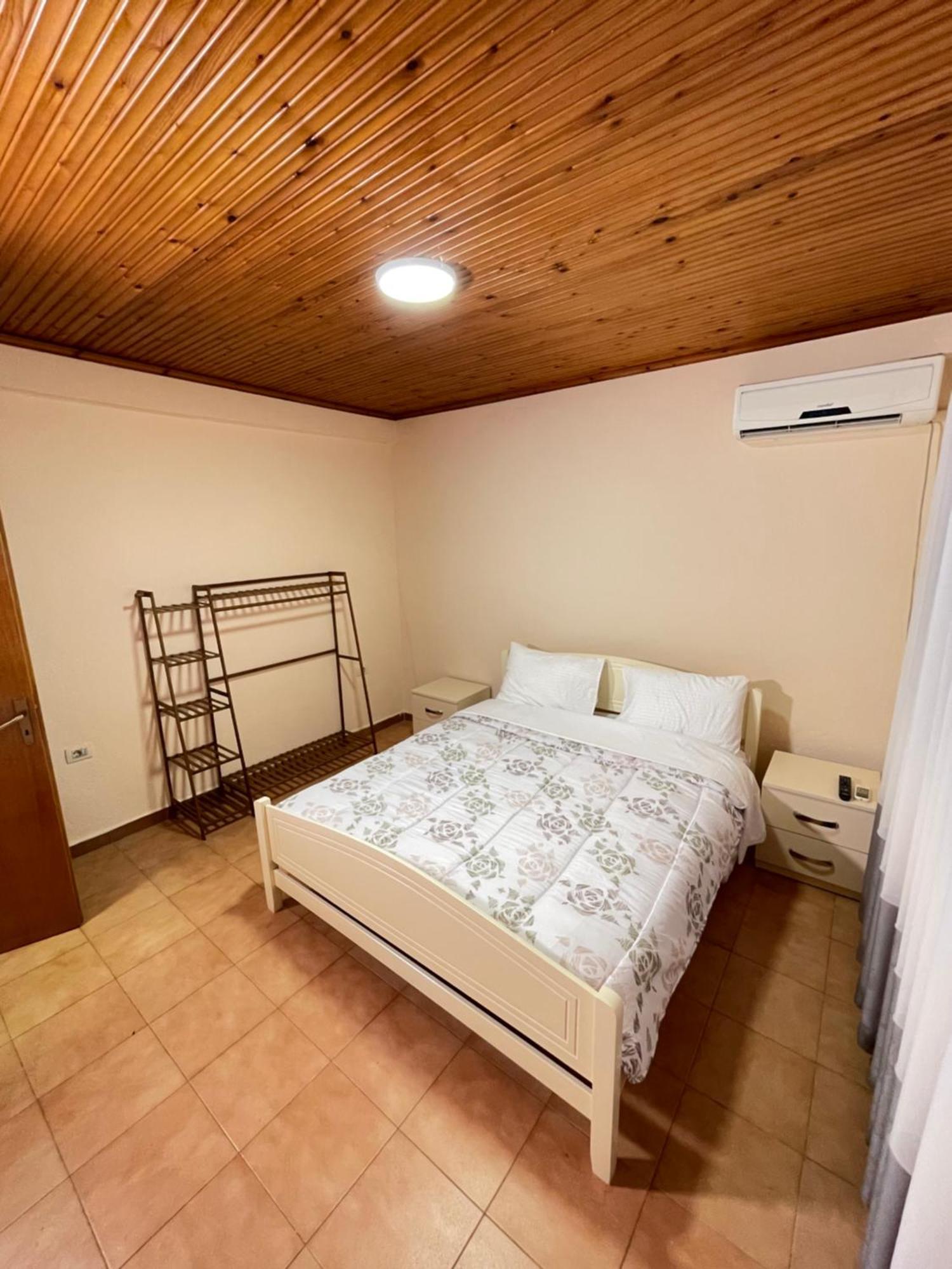 Shkodra Guest House & Trips Luaran gambar