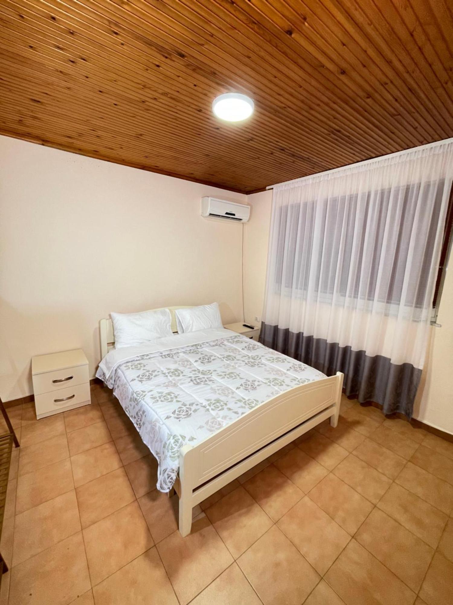 Shkodra Guest House & Trips Luaran gambar