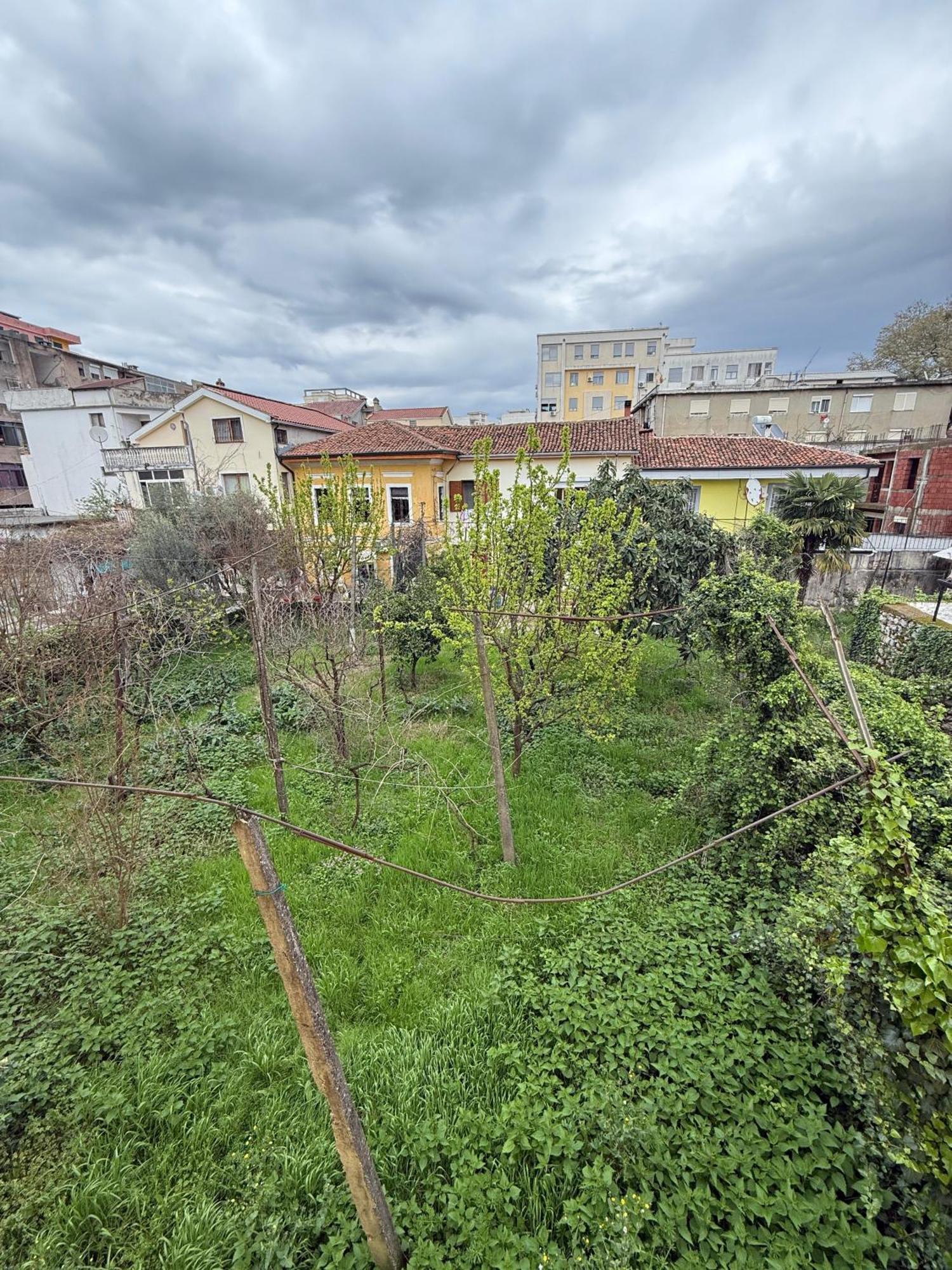 Shkodra Guest House & Trips Luaran gambar
